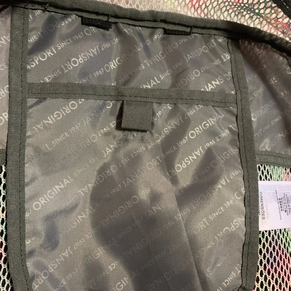 Jansport mesh backpack just in time for back to school kids - Picture 4 of 9